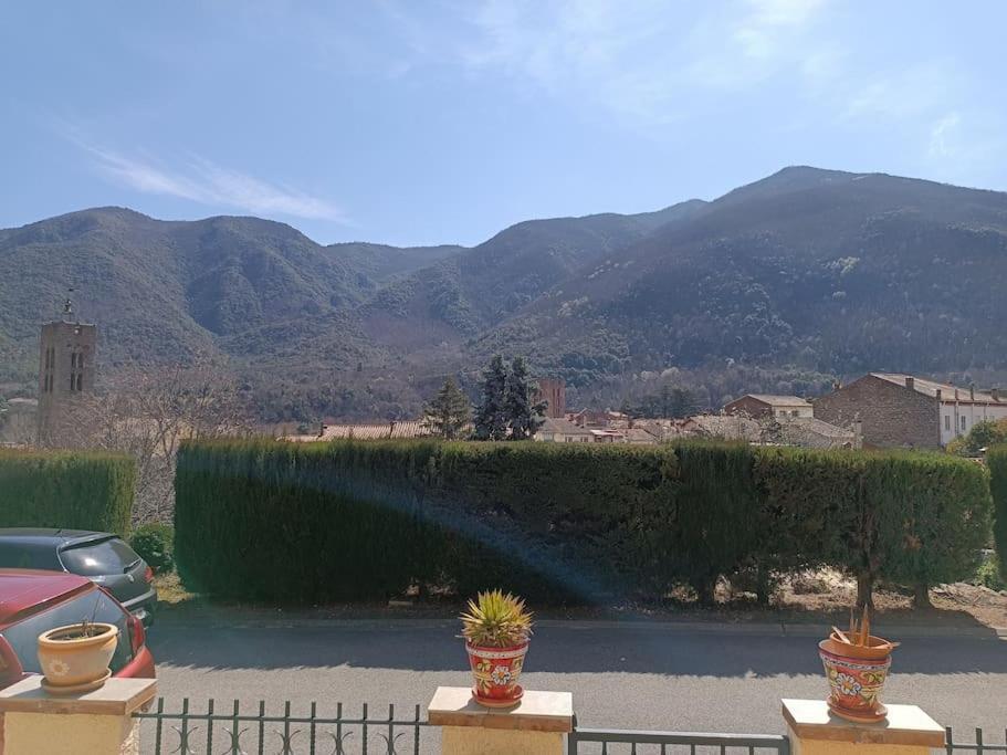 F2 Classe 3 Etoiles Vue Montagne, Exterieur Clos アルル エクステリア 写真